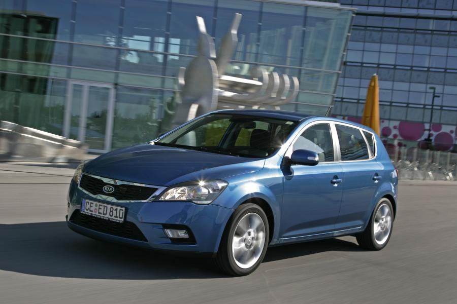  Kia cee&rsquo;d 2009 года  (фото 1 из 98)